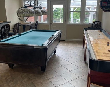 470 Monmouth Place - Photo Thumbnail 10