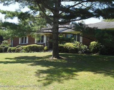 470 Monmouth Place - Photo Thumbnail 22