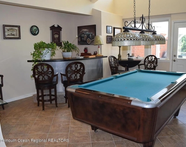 470 Monmouth Place - Photo Thumbnail 9
