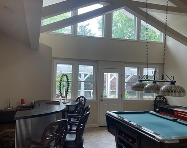 470 Monmouth Place - Photo Thumbnail 11