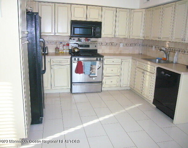 205 Alpern Avenue - Photo Thumbnail 4
