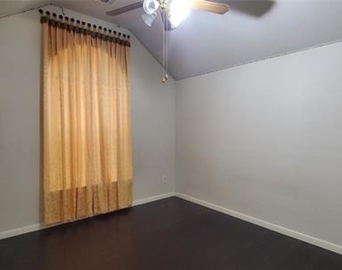 1003 Spring Tide Drive - Photo Thumbnail 14