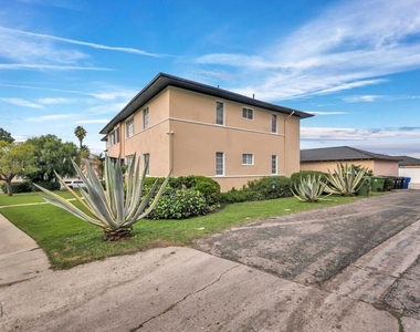 4121 Santo Tomas Drive - Photo Thumbnail 2