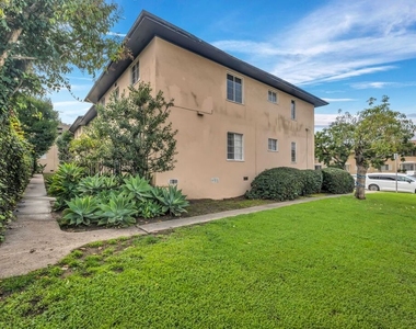 4121 Santo Tomas Drive - Photo Thumbnail 6