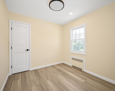 95-26 243rd Street - Photo Thumbnail 9