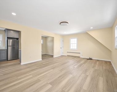 95-26 243rd Street - Photo Thumbnail 2