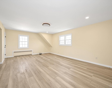 95-26 243rd Street - Photo Thumbnail 1