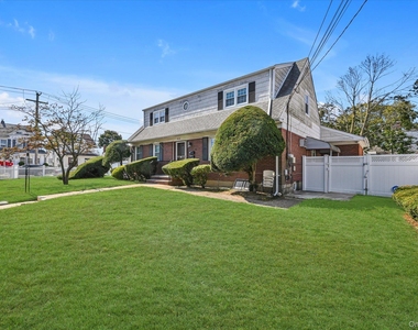 95-26 243rd Street - Photo Thumbnail 17