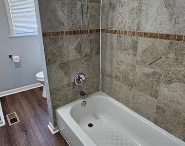 2805 Erdman Avenue - Photo Thumbnail 12