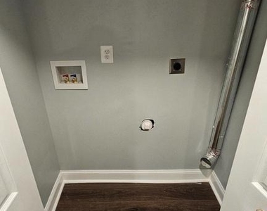 2805 Erdman Avenue - Photo Thumbnail 18