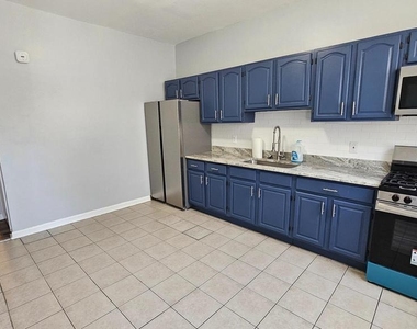 2805 Erdman Avenue - Photo Thumbnail 5
