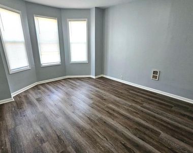 2805 Erdman Avenue - Photo Thumbnail 9