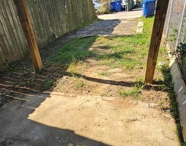 2805 Erdman Avenue - Photo Thumbnail 24