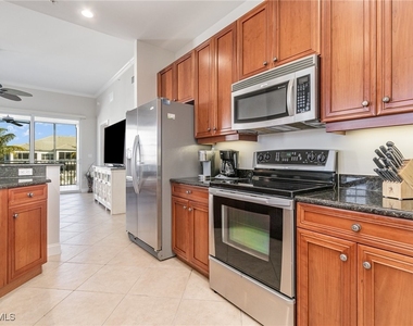 27921 Bonita Village Boulevard - Photo Thumbnail 8