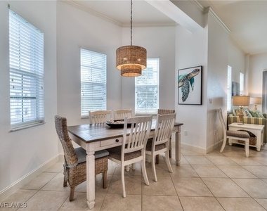 3921 Kens Way - Photo Thumbnail 7