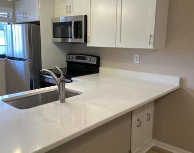 1720 Murrell Road - Photo Thumbnail 9