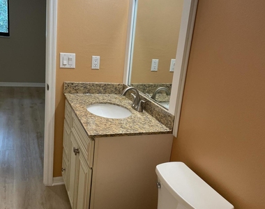 1720 Murrell Road - Photo Thumbnail 18
