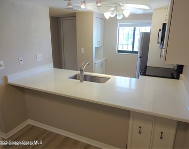 1720 Murrell Road - Photo Thumbnail 3