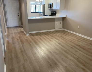 1720 Murrell Road - Photo Thumbnail 2