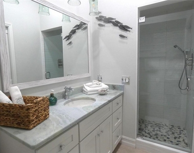 4640 Tower Hill Lane - Photo Thumbnail 16