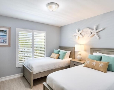 4640 Tower Hill Lane - Photo Thumbnail 17