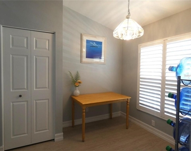 4640 Tower Hill Lane - Photo Thumbnail 5