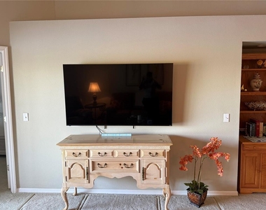 5251 Mahogany Run Avenue - Photo Thumbnail 20