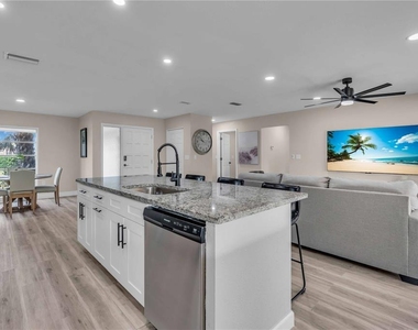 2544 Carlisle Place - Photo Thumbnail 5