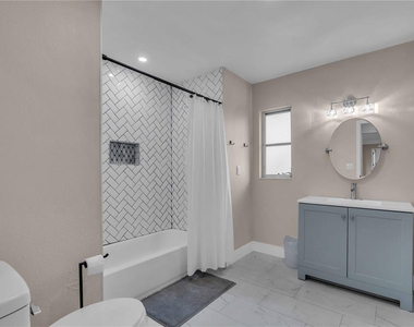2544 Carlisle Place - Photo Thumbnail 21