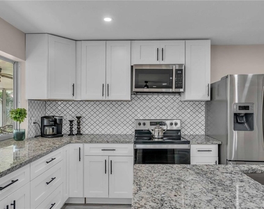 2544 Carlisle Place - Photo Thumbnail 6