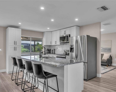 2544 Carlisle Place - Photo Thumbnail 3