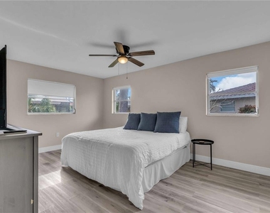 2544 Carlisle Place - Photo Thumbnail 24