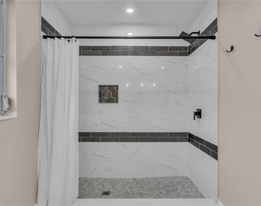 2544 Carlisle Place - Photo Thumbnail 31