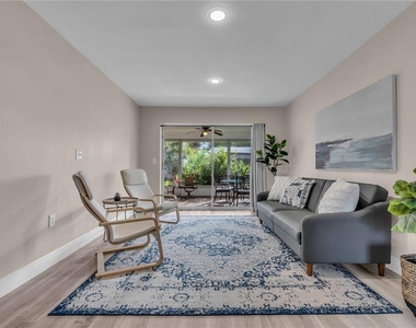 2544 Carlisle Place - Photo Thumbnail 12