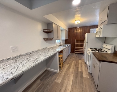 3395 Logan Ferry Rd - Photo Thumbnail 9