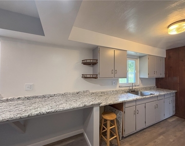 3395 Logan Ferry Rd - Photo Thumbnail 11