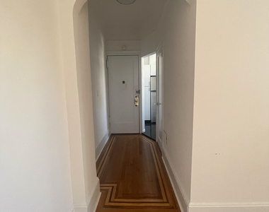 West 72nd Street - Photo Thumbnail 6