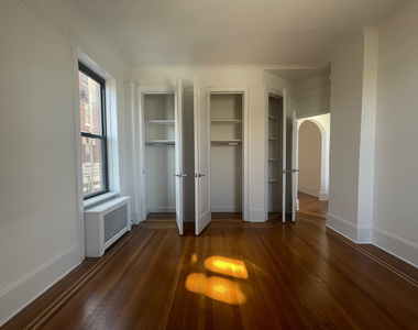 West 72nd Street - Photo Thumbnail 8