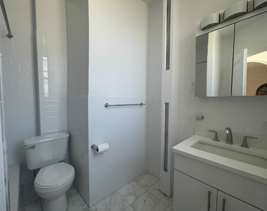 West 72nd Street - Photo Thumbnail 12