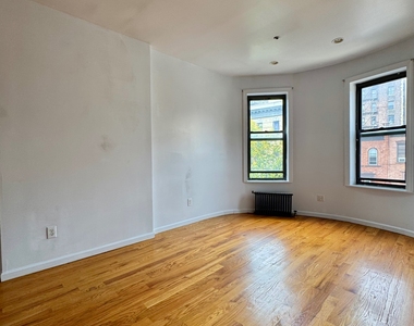 194 Edgecombe Avenue - Photo Thumbnail 10