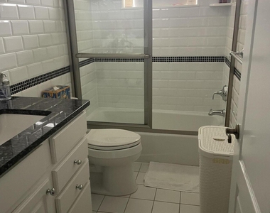 400 Grant Avenue - Photo Thumbnail 6