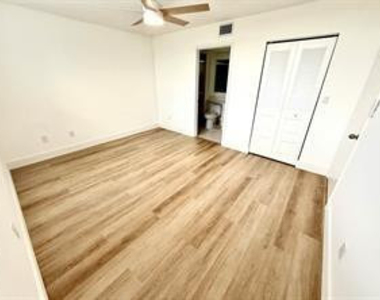 7420 Nw 18th Street - Photo Thumbnail 10