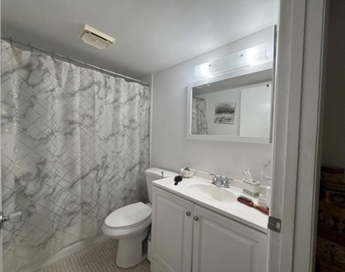 7420 Nw 18th Street - Photo Thumbnail 8