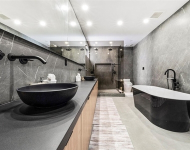 3320 Ne 17th Street - Photo Thumbnail 18