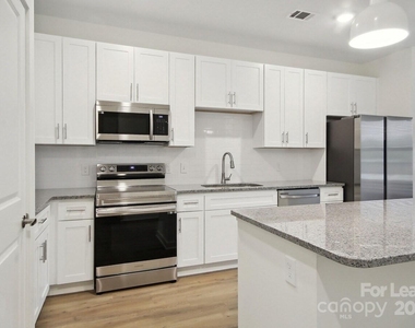 13511 Montoy Way - Photo Thumbnail 10
