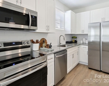 13511 Montoy Way - Photo Thumbnail 11