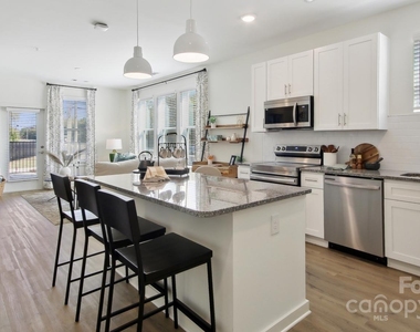 13511 Montoy Way - Photo Thumbnail 24