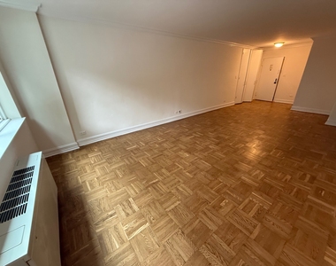 200 East 71st Street - Photo Thumbnail 7