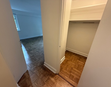 200 East 71st Street - Photo Thumbnail 12