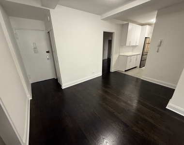 219 East 69th Street - Photo Thumbnail 4